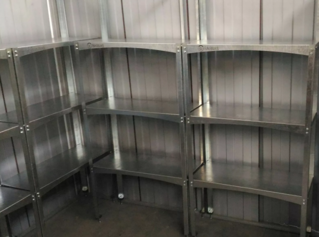 Полки для металических и пластиковых хозблоков
